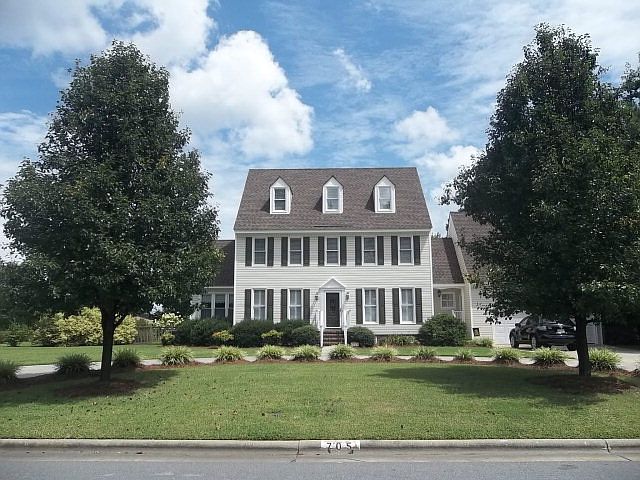 1st image of 705 Nichole Ln