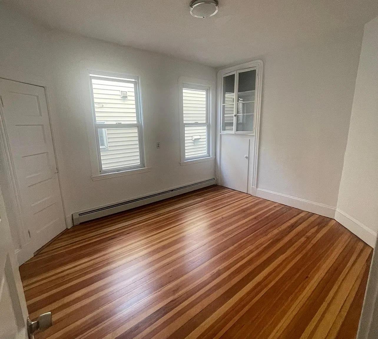 4 bed, 1137 sqft, $3,200 — Photo 4