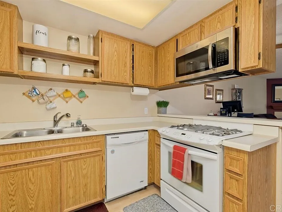 10235 Bell Gardens Dr #2