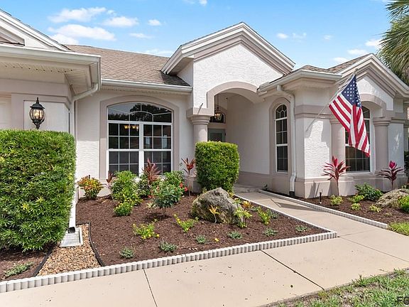 4th image of 38 Saint Andrews Ct