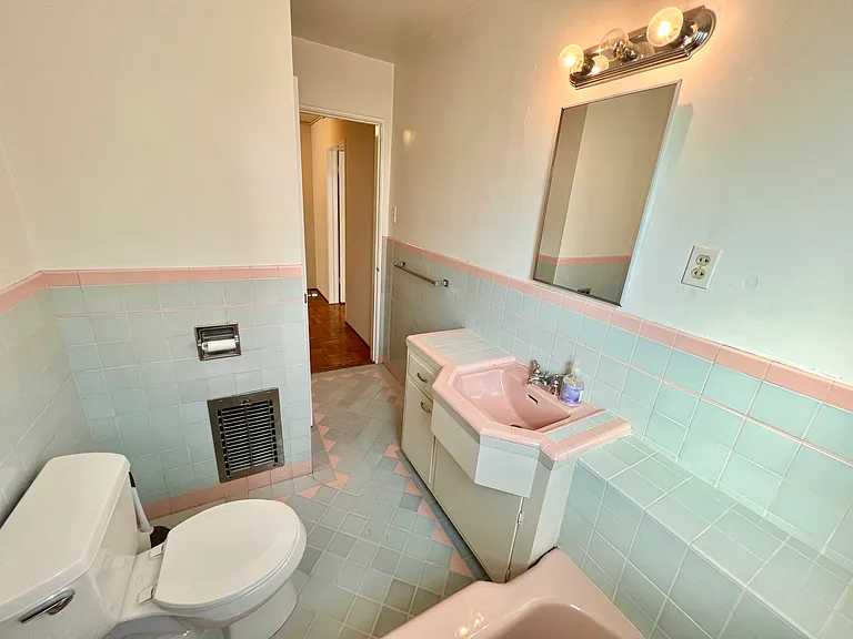 2204 Lakeshore Ave #1 — Photo 14