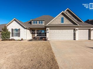4604 W Oldham Dr, Fayetteville, AR 72704