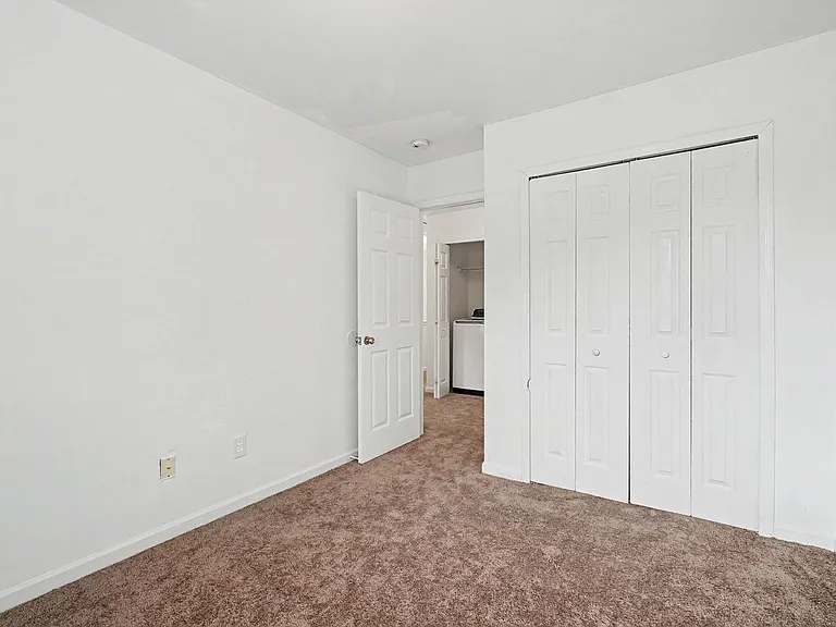 7514 Abigail Glen Dr — Photo 13