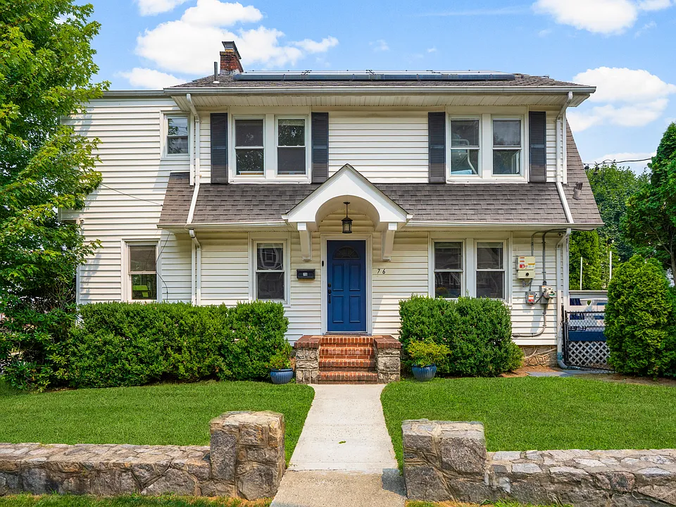 76 Chestnut Ave
