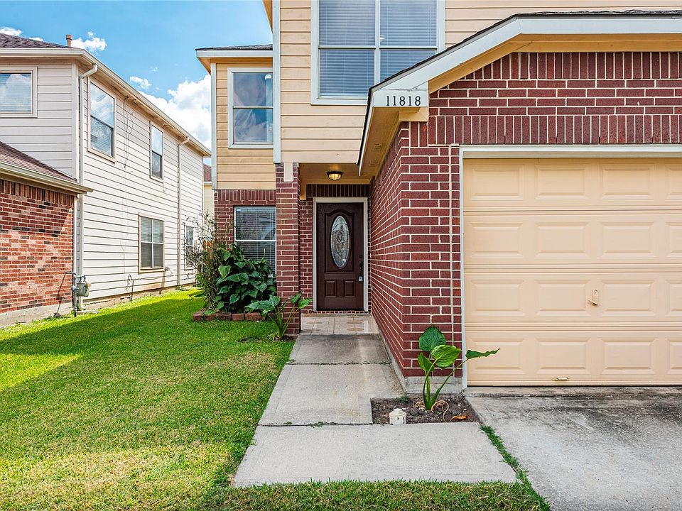 1st image of 11818 Eagle Island Ln