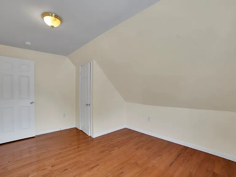 63 Albertina St — Photo 16