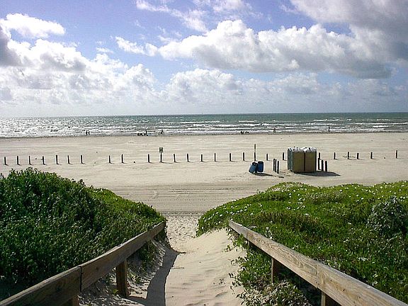 5th image of 602 Banyan Beach Dr