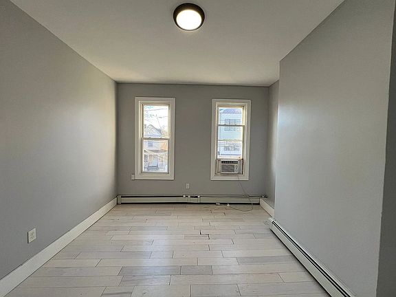3rd image of 164 Delaware Ave #5C