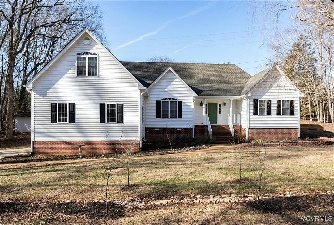 3105 Shadow Creek Dr photo 1