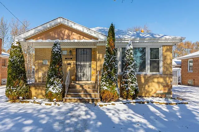 1036 E 156th Pl photo 1