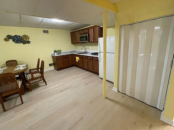 2nd image of 2232 Hidden Valley Ln