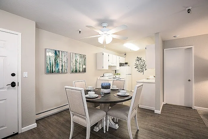 620 Iris Ave — Photo 5