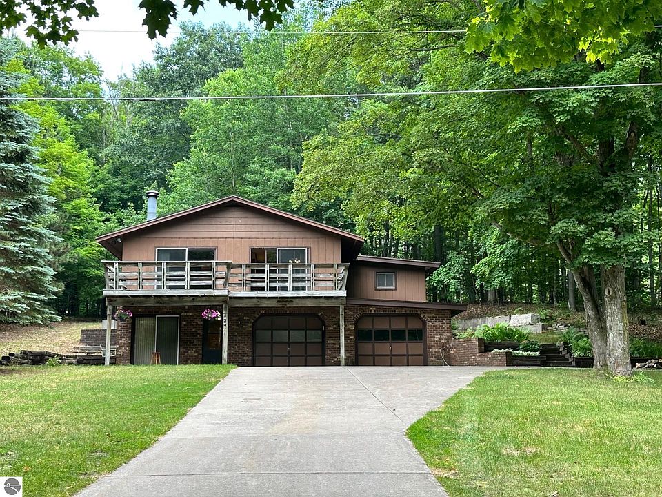 6173 S Lime Lake Rd, Cedar, MI 49621 MLS 1912844 Zillow