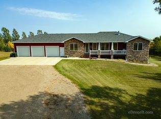 8015 Northwood Dr, Bismarck, ND 58503