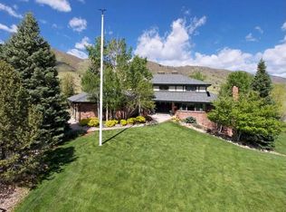 11 Shining Oak Ct, Littleton, CO 80127
