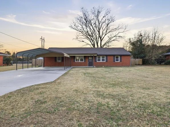 2610 Hill Dr, Goldsboro, NC 27534