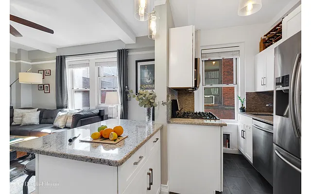 Sold by Douglas Elliman | media 21