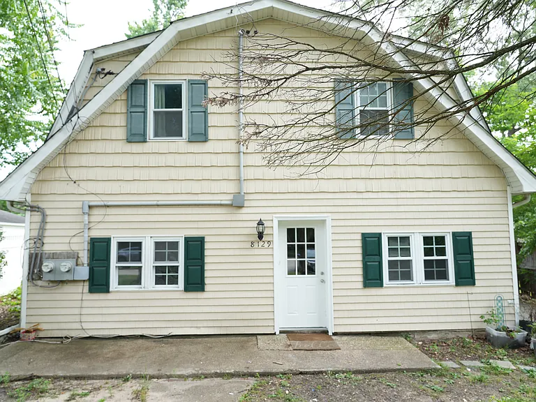 8129 Woodholme Cir #A — Photo 26
