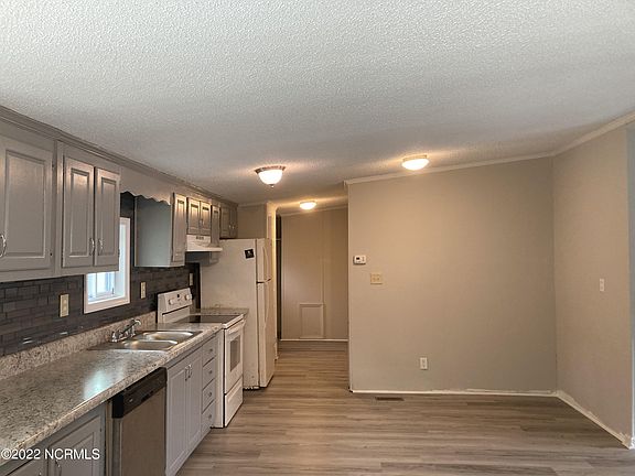 5th image of 818 Sago Bay Dr