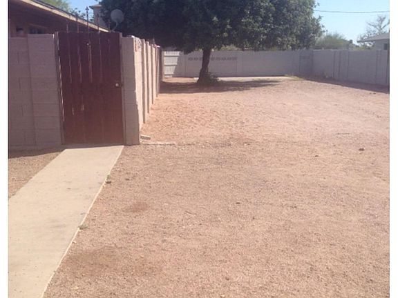 3rd image of 2607 E Monte Cristo Ave