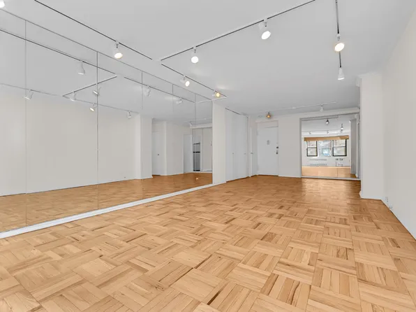 220 East 54th Street image 6 of 19