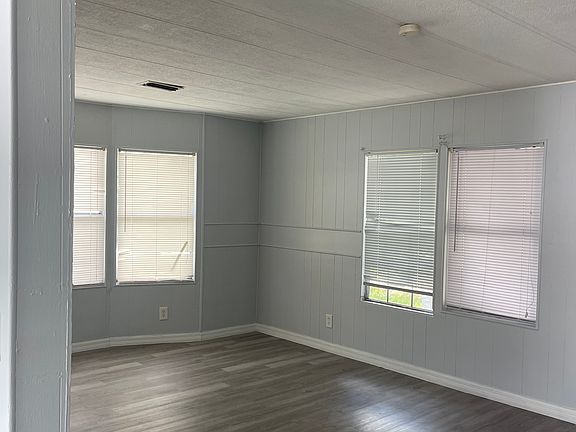 5th image of 1712 Orange Ln