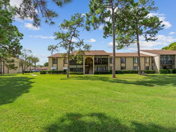 801 Sky Pine Way, Greenacres, FL 33415