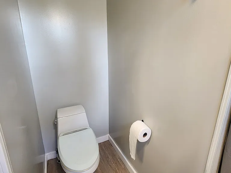 1635 Del Valle Ave — Photo 8