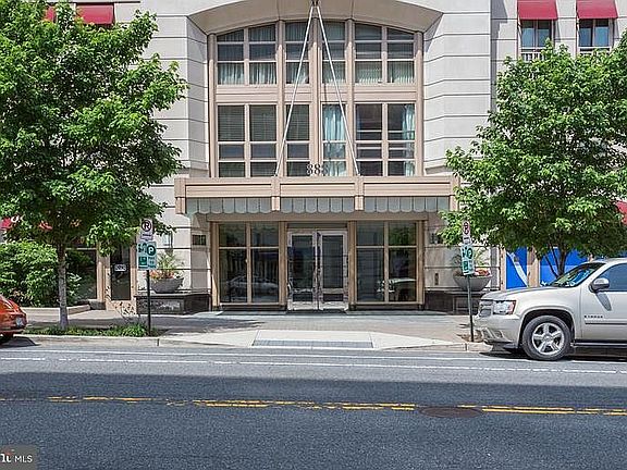 2nd image of 888 N Quincy St Unit 303