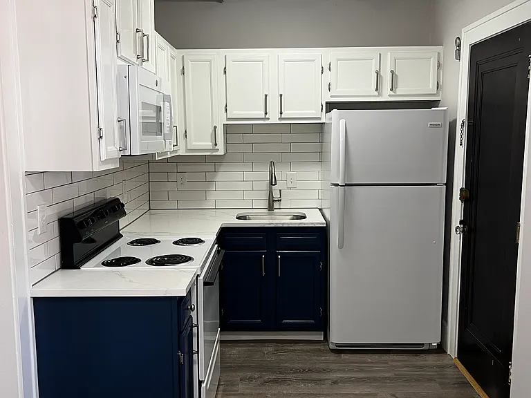 34 & 36 Chestnut Street — Photo 50