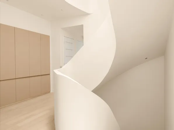 819 Dean Street image 18 of 33