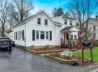 9296 Mallory Rd, New Hartford, NY 13413