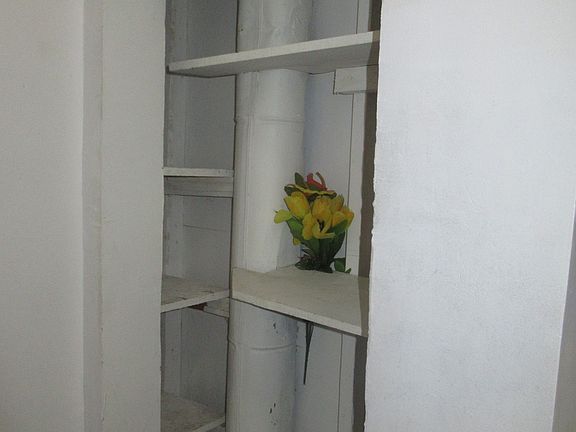 Bathroom shelves