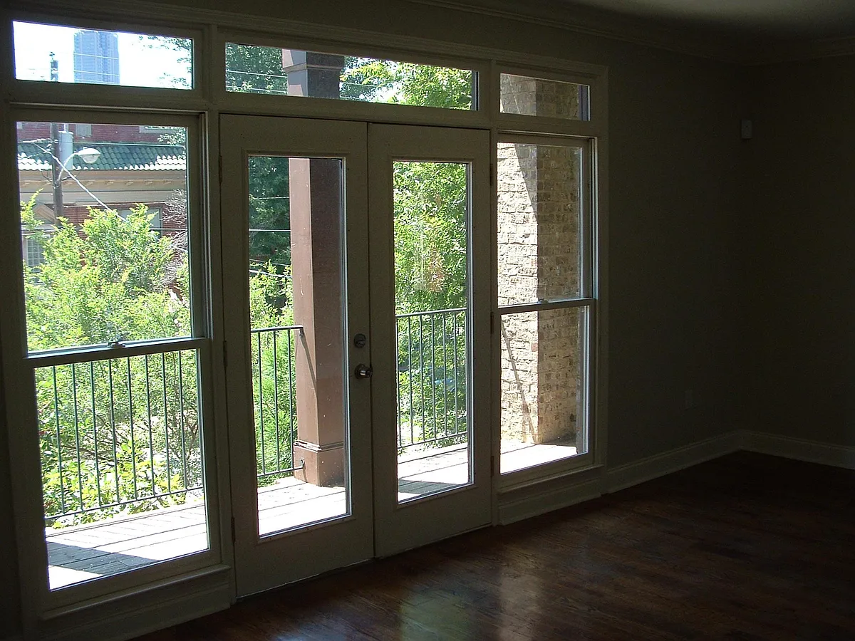 Building Photo - 419 Parkway Dr NE