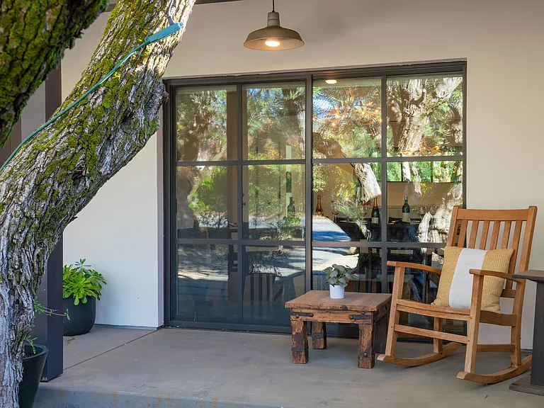 1811 Hillview Pl — Photo 5