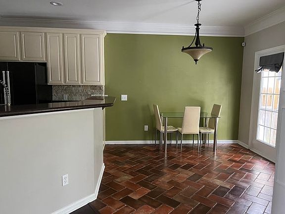 3rd image of 5007 Whitfield Ct