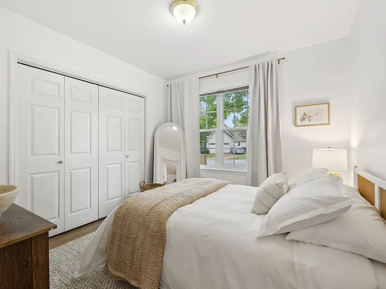 304 Crooked Oak Ct — Photo 17