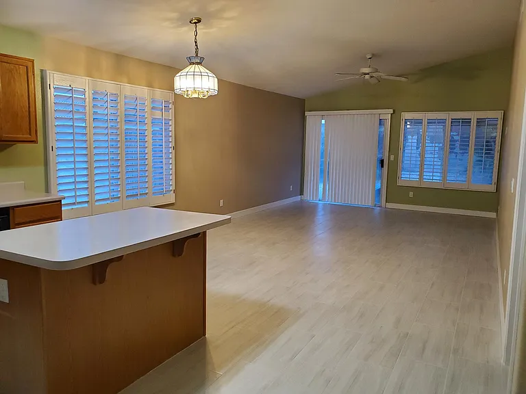 871 E Orchid Ln — Photo 6