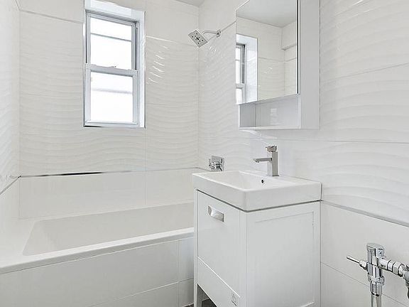 5th image of 3165 Nostrand Ave APT 6L