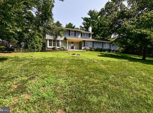 8 Canter Cir, Newark, DE 19711