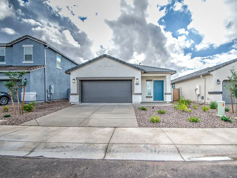 1749 W Stealth Ave