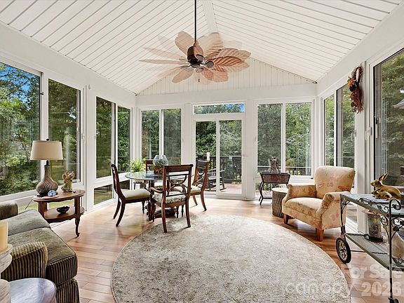 4th image of 2801 Telefair Ln