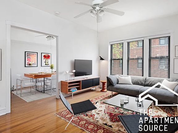 5th image of 640 W Cornelia Ave #640W1