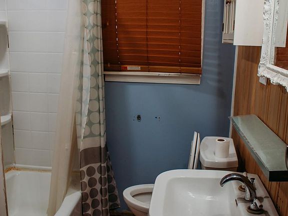 3rd image of 531 S 6th St