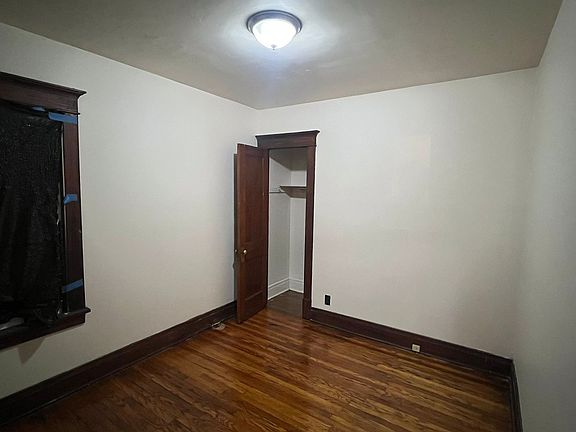 2nd image of 150 Victoria Ave Unit 1