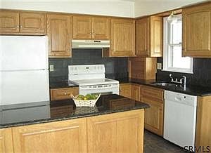 4th image of 23 Tallmadge Ave