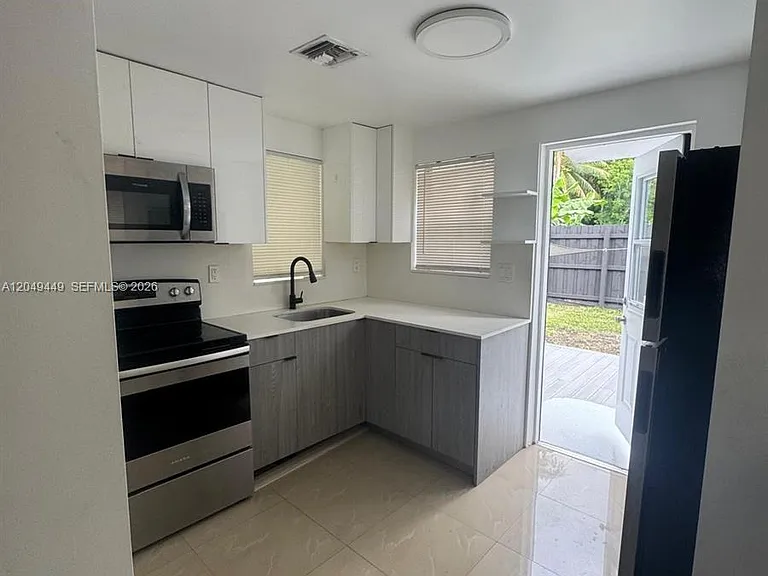 8990 NW 5th Ave #8990 — Photo 8
