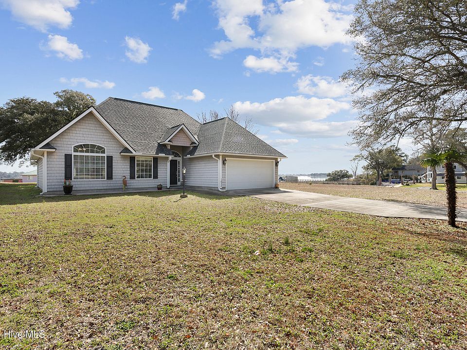 1st image of 1630 Village Point Road SW