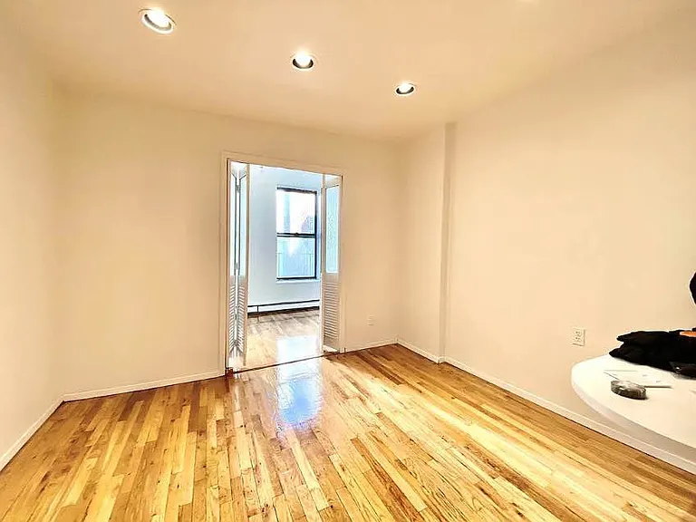 453 W 46th St #3B — Photo 8
