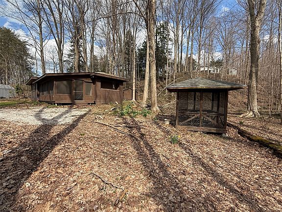 5th image of 13478 Old Lake Rd #22